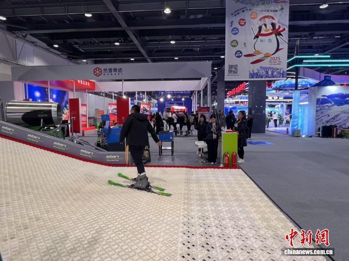 吸引众多观, 环境下实现, AA